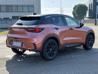 Lexus LBX: guarda la gallery del nuovo B SUV ibrido premium giapponese 13