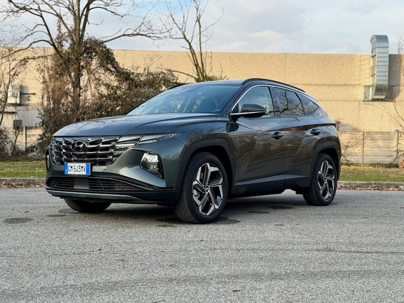 Hyundai Tucson PHEV: guarda la gallery del SUV ibrido plug-in con 265 CV 2