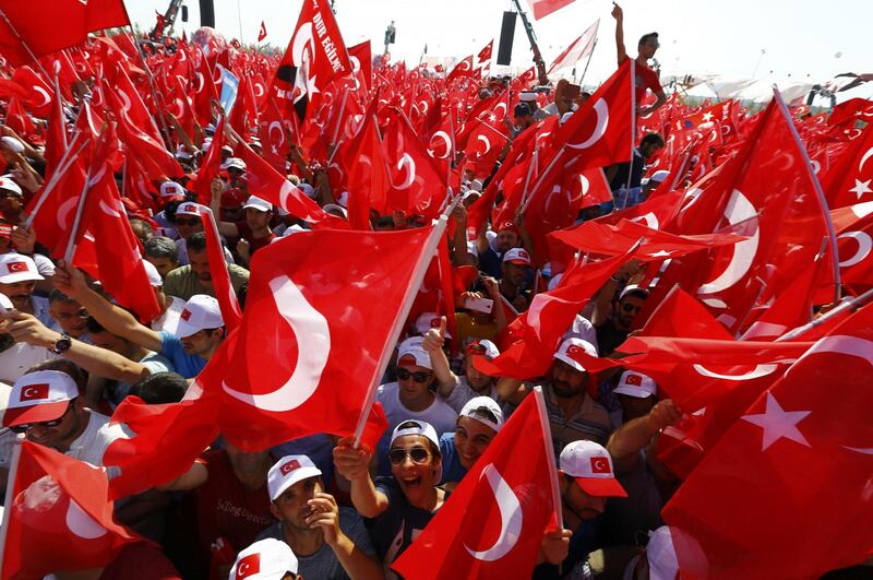 Folla immensa a Istanbul per la manifestazione anti-golpista 14