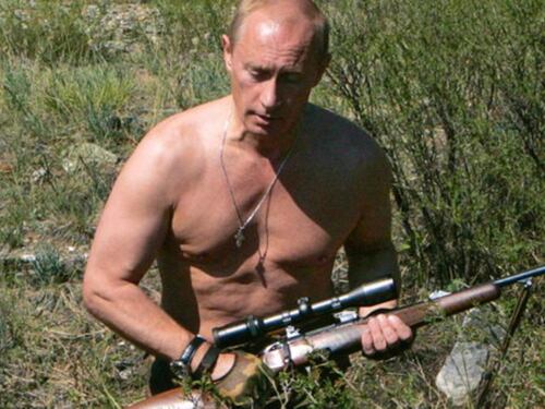 Putin: "Non farei mai la doccia insieme a un gay"