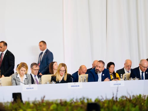 Spinta per la difesa comune. Asse tra Ue, Ucraina e Londra