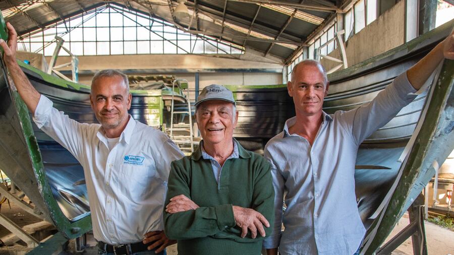 Dai pescatori al design: i gozzi napoletani che hanno rivisitato la tradizione