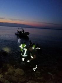 Si lancia nel vuoto da un dirupo di 80 metri: salvo per miracolo 3