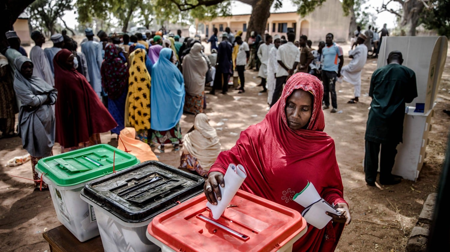 Il voto farsa nella Nigeria dei golpe: duello tra il ras islamico e il suo vice