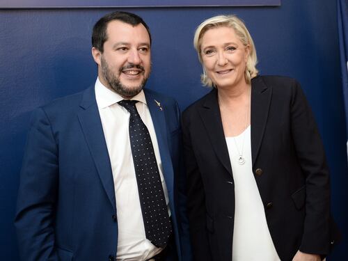 Marine Le Pen sta con Salvini: "Contro la giustizia politicizzata"