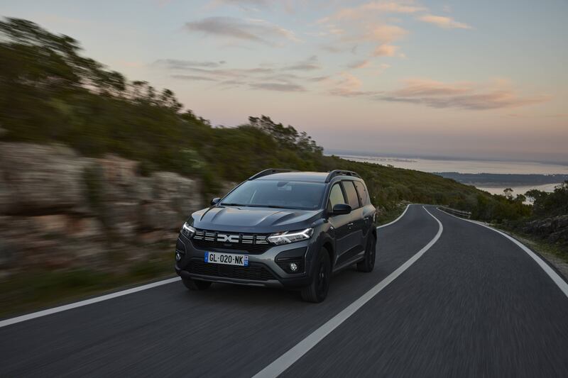 Le migliori auto da famiglia (anche ibride) sotto i 30.000 euro: guarda le foto 2