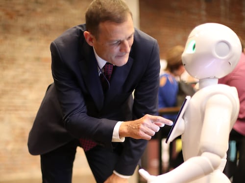 Cibi locali e camerieri robot. Il futuro di Autogrill è oggi