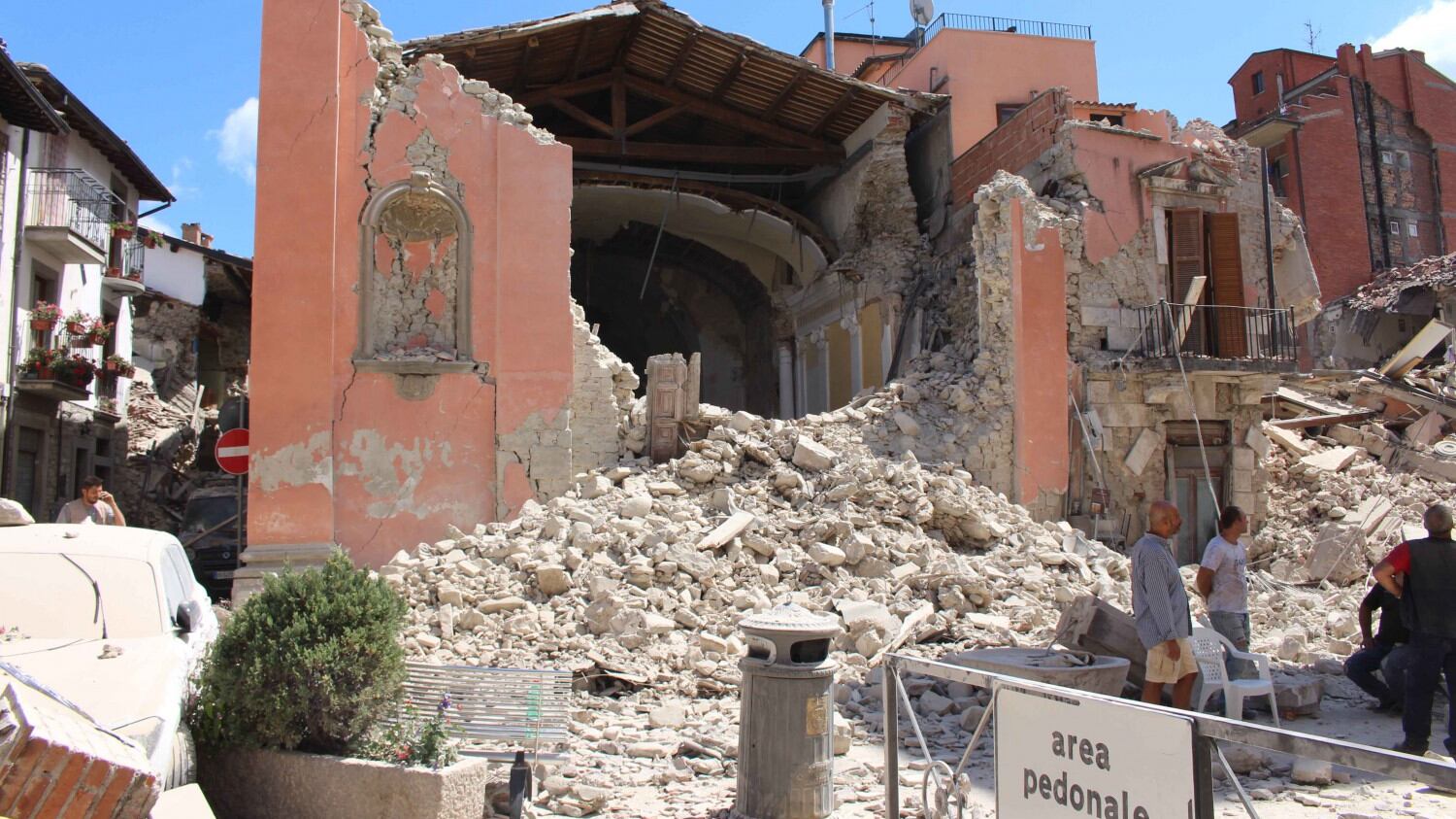 Coldiretti: "Amatrice, 90% delle stalle sono state danneggiate"