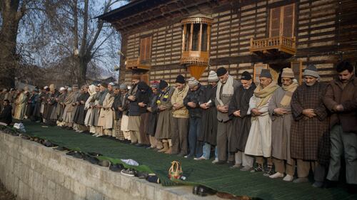 Kashmir, musulmani ricordano la morte del sufi Khwaja Naqashbandi 2