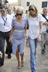 La nuova acconciatura di Pamela Anderson  al Taormina Film Fest 5