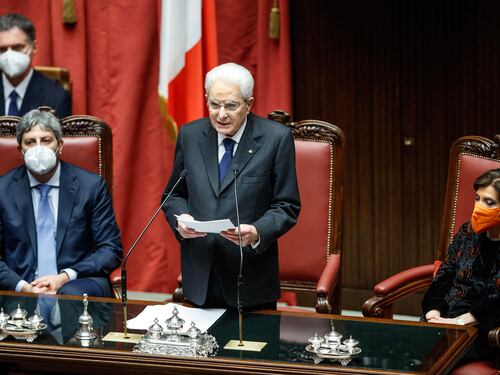Applausi record: più di uno al minuto Salvini assente, è positivo al Covid