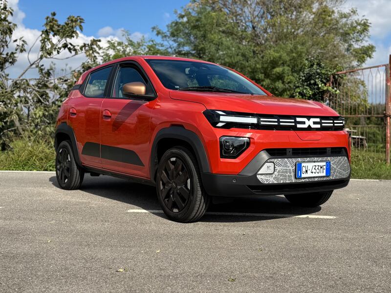 Nuova Dacia Spring: guarda la gallery dell'elettrica da città super compatta 1