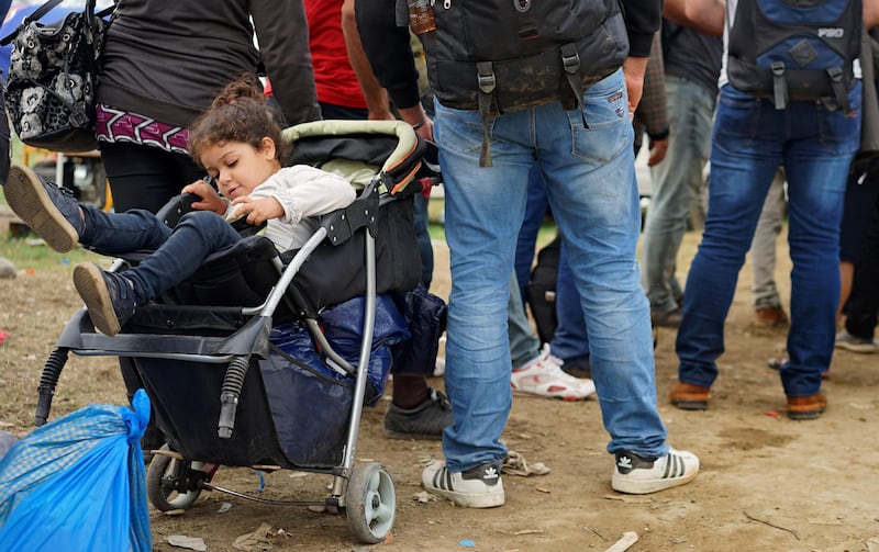 Immigrazione, i bimbi in marcia lungo la rotta balcanica 1
