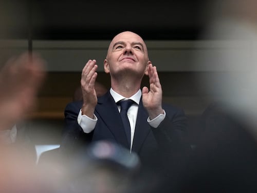Altri colpi contro il liberismo