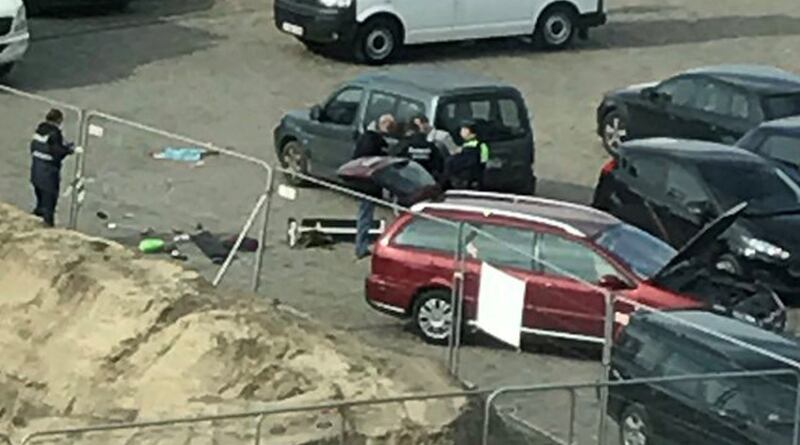 Anversa, tenta di travolgere la folla con l'auto 5