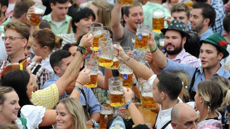 Choc all'Oktoberfest. Giovane turista inglese violentato da due uomini