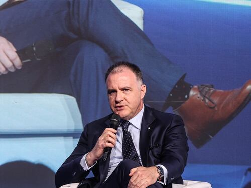 "Un piano su energia e investimenti"