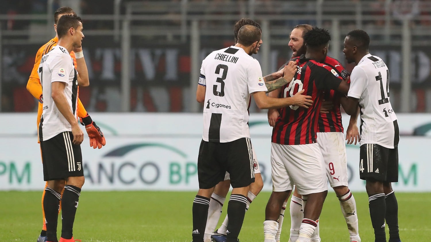 Due giornate all'Higuain nervoso. Ma con la Juve era un'altra storia