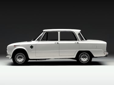 Alfa Romeo Giulia TI Super, guarda la gallery 7