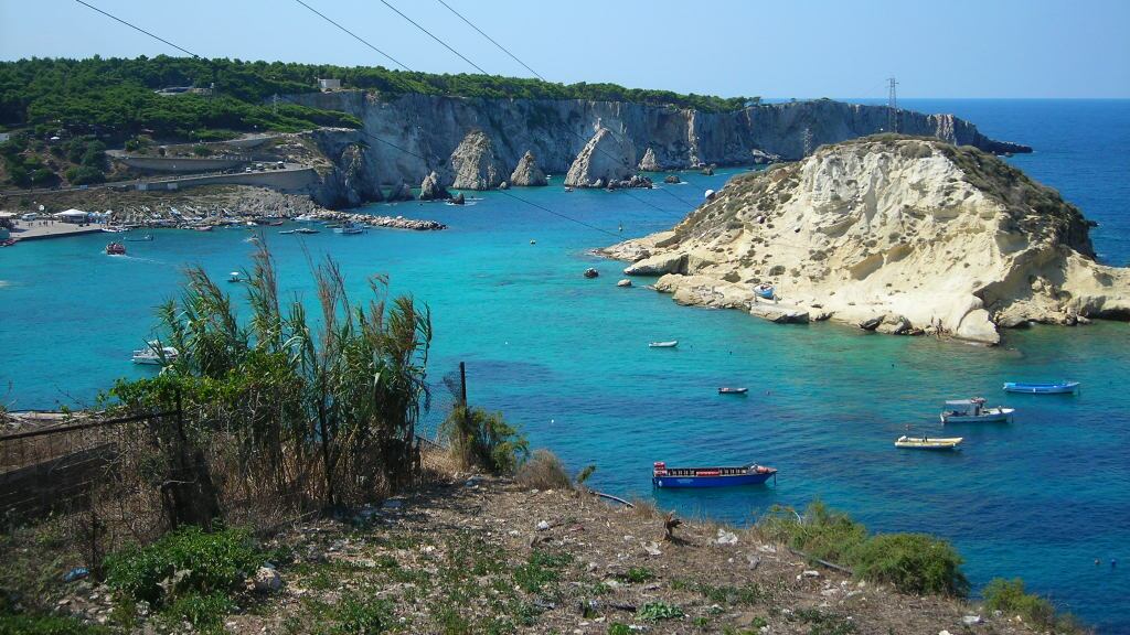 Ora le isole Tremiti "bandiscono" la plastica
