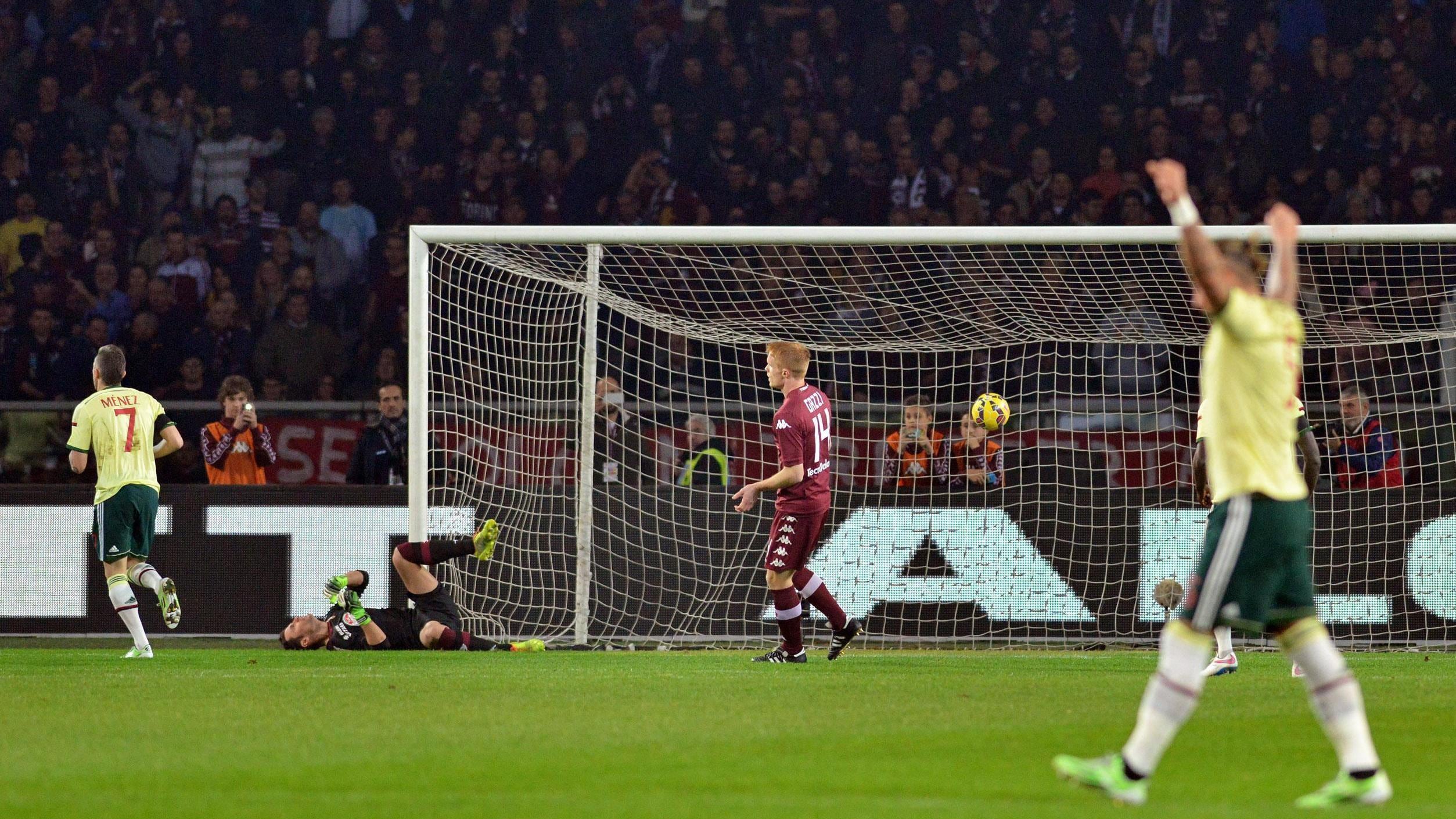 Il Milan s'illude di rigore. Gol, espulsione e assedio