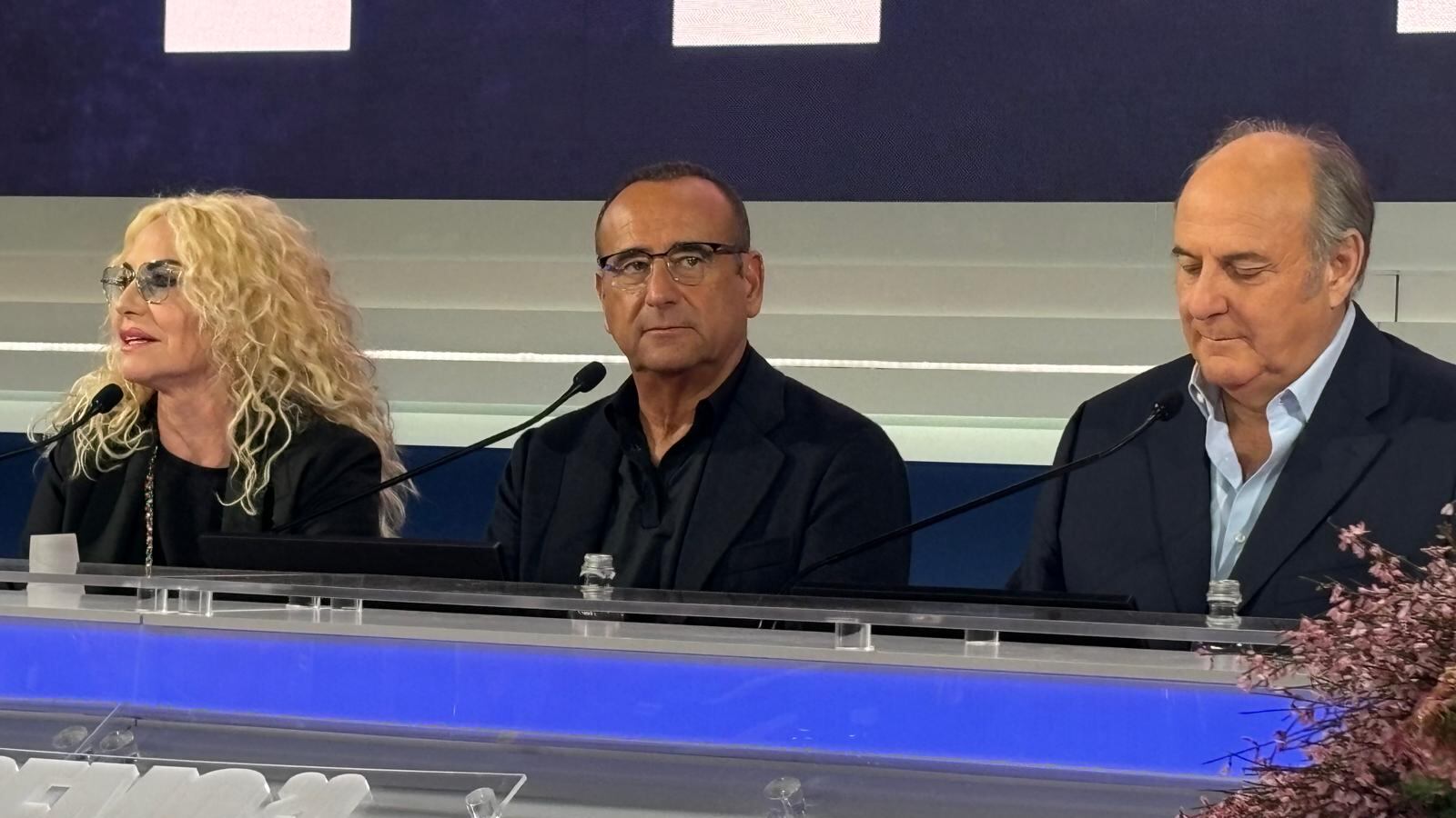 Sanremo, Conti: "No ai monologhi? Nessuna pressione politica". Scotti: "Mediaset non interessata al Festival"