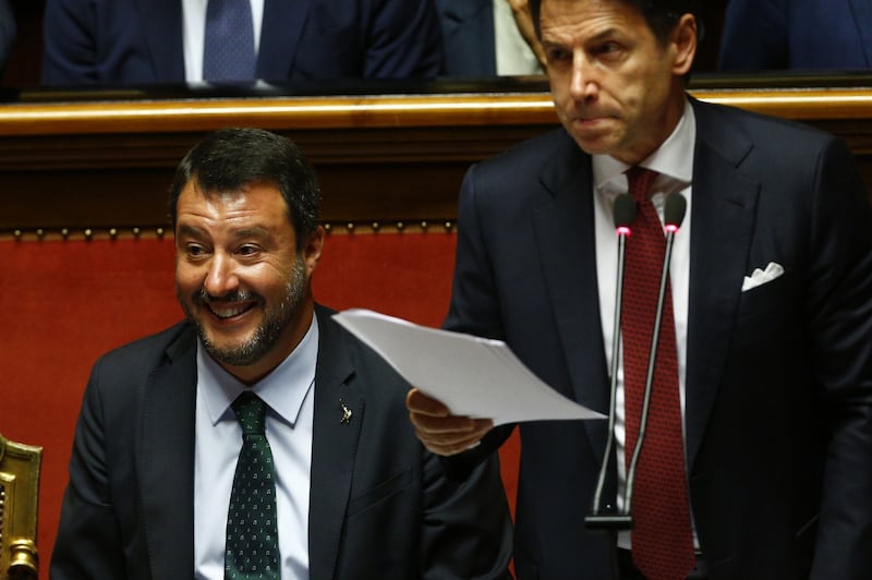 Crisi di governo, la gestualità di Matteo Salvini 2