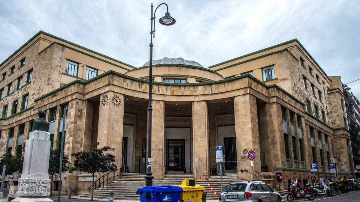 Bari, studente fermato all'ingresso dell'università perché nero