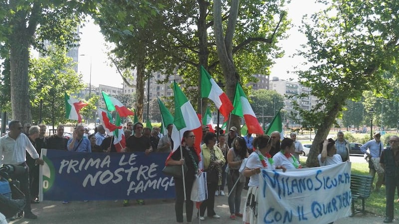 Milano, corteo contro l'accoglienza 6
