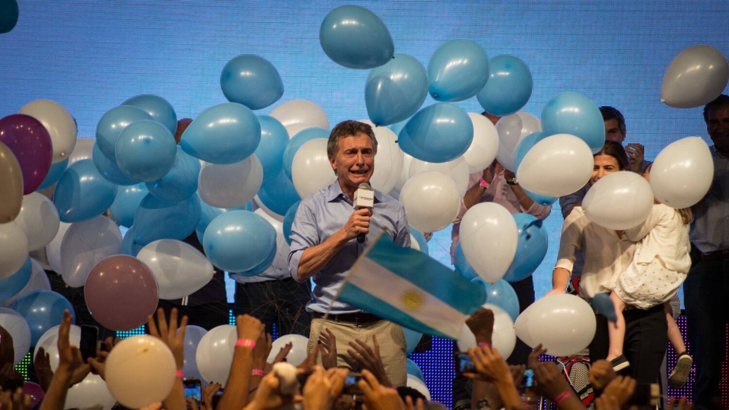 Argentina, Macri vince ma è "un'anatra zoppa"