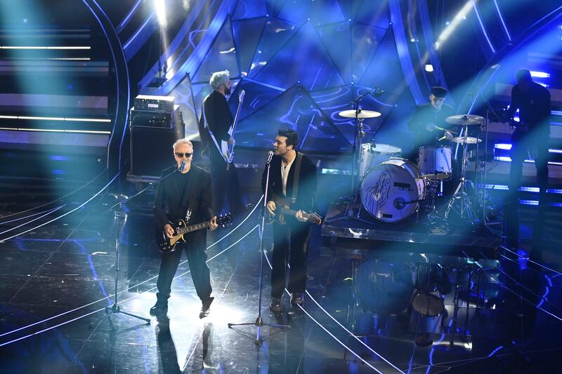 Sanremo 2024: ecco il look della quarta serata del Festival dei The Kolors 3