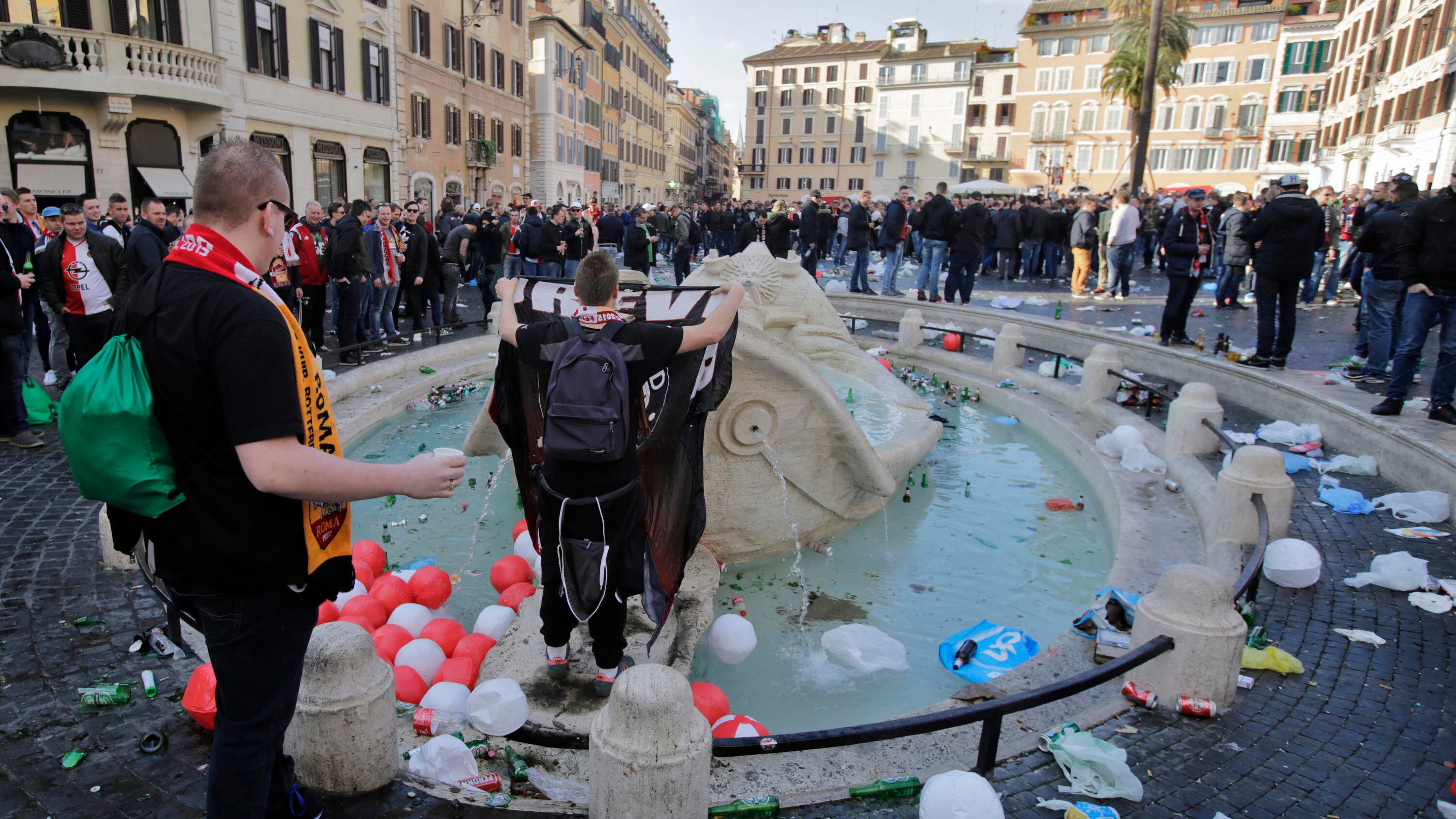 Devastazioni a Roma, i tifosi del Feyenoord non saranno processati