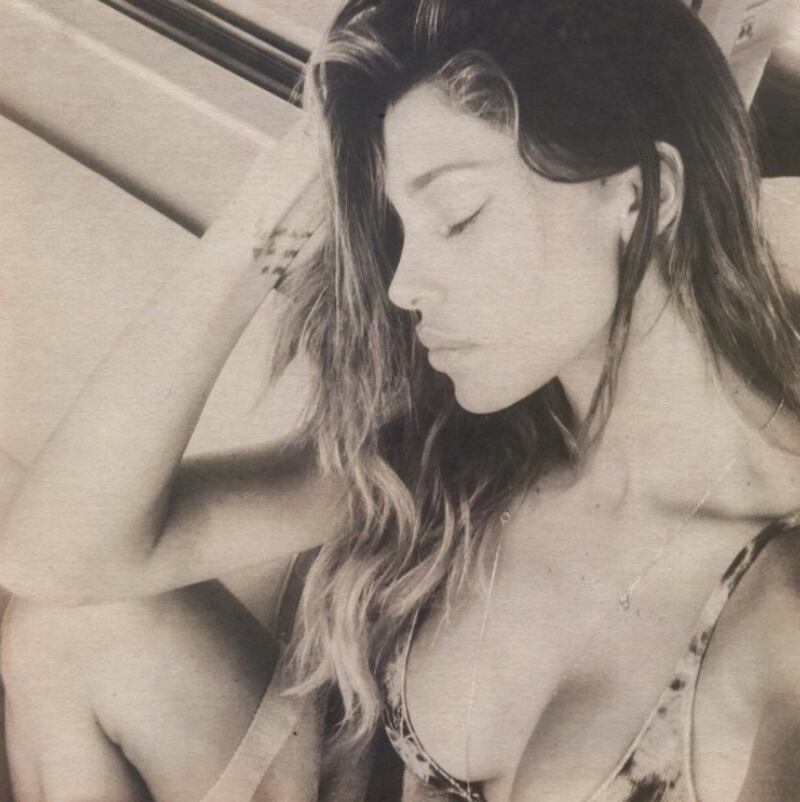 Belen Rodriguez al mare con Santiago, foto 7