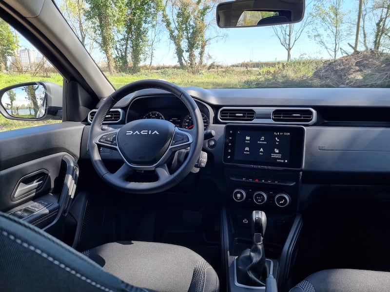 Dacia Duster Journey 2023, guarda le foto 9