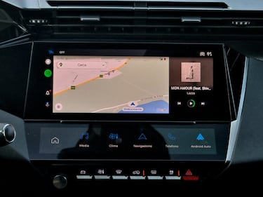 Peugeot 308 SW, guarda le foto 23
