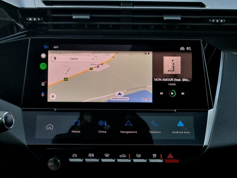 Peugeot 308 SW, guarda le foto 23