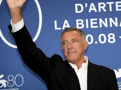 "Si svegliano adesso...". Barbareschi plaude al Favino sovranista