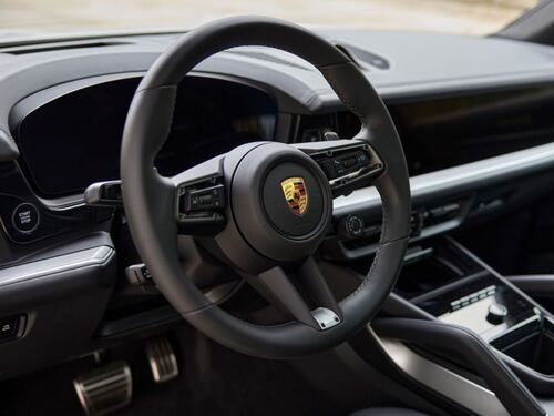 Porsche Cayenne Turbo E-Hybrid, guarda la gallery