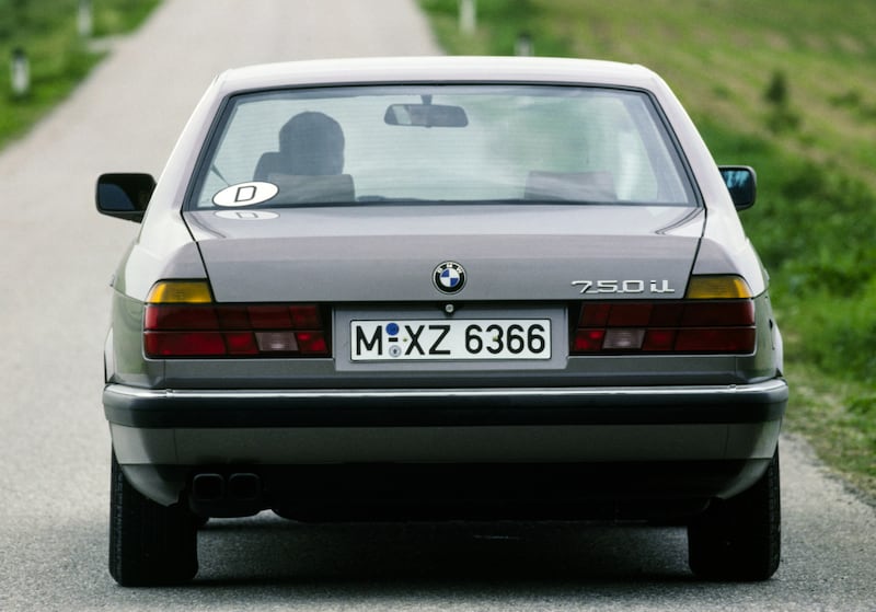BMW Serie 7 E34