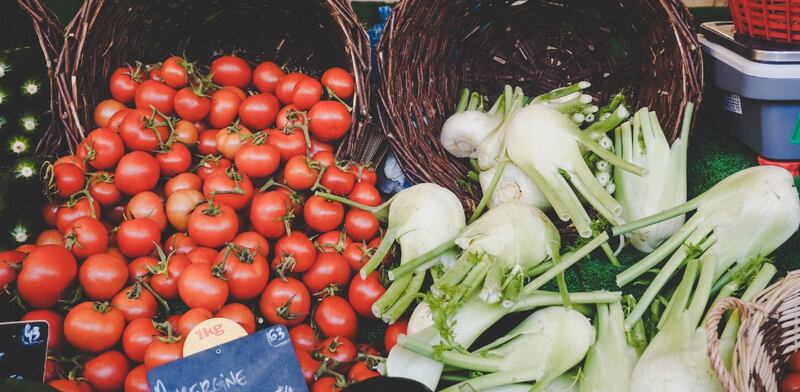 Fare la spesa al mercato di zona