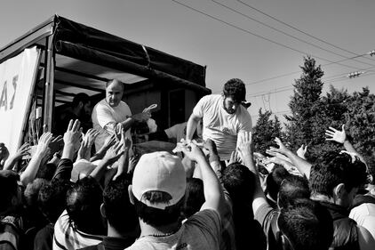 I profughi entrano in Macedonia 8