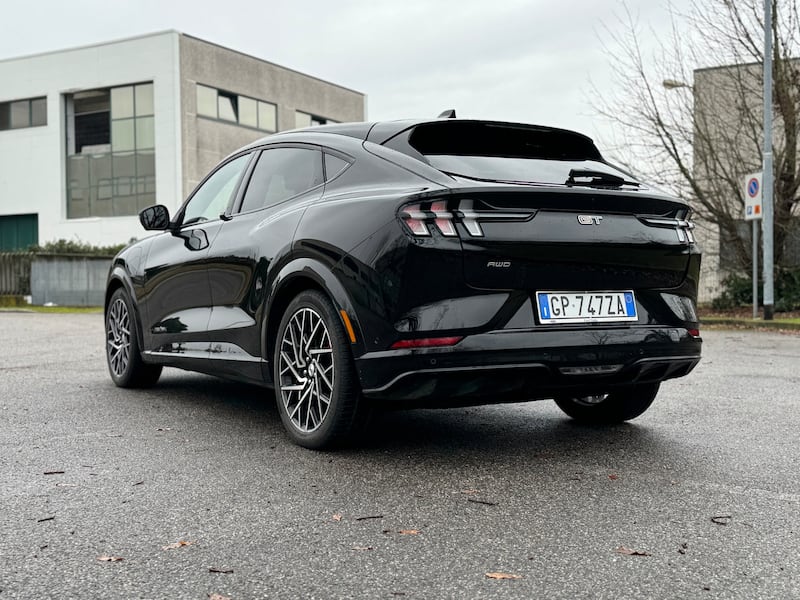 Ford Mach-E GT 2024: guarda il VIDEO in pillole del SUV sportivo elettrico 9