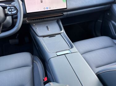 Lynk & Co 08: la gallery del nuovo suv ibrido plug-in 19