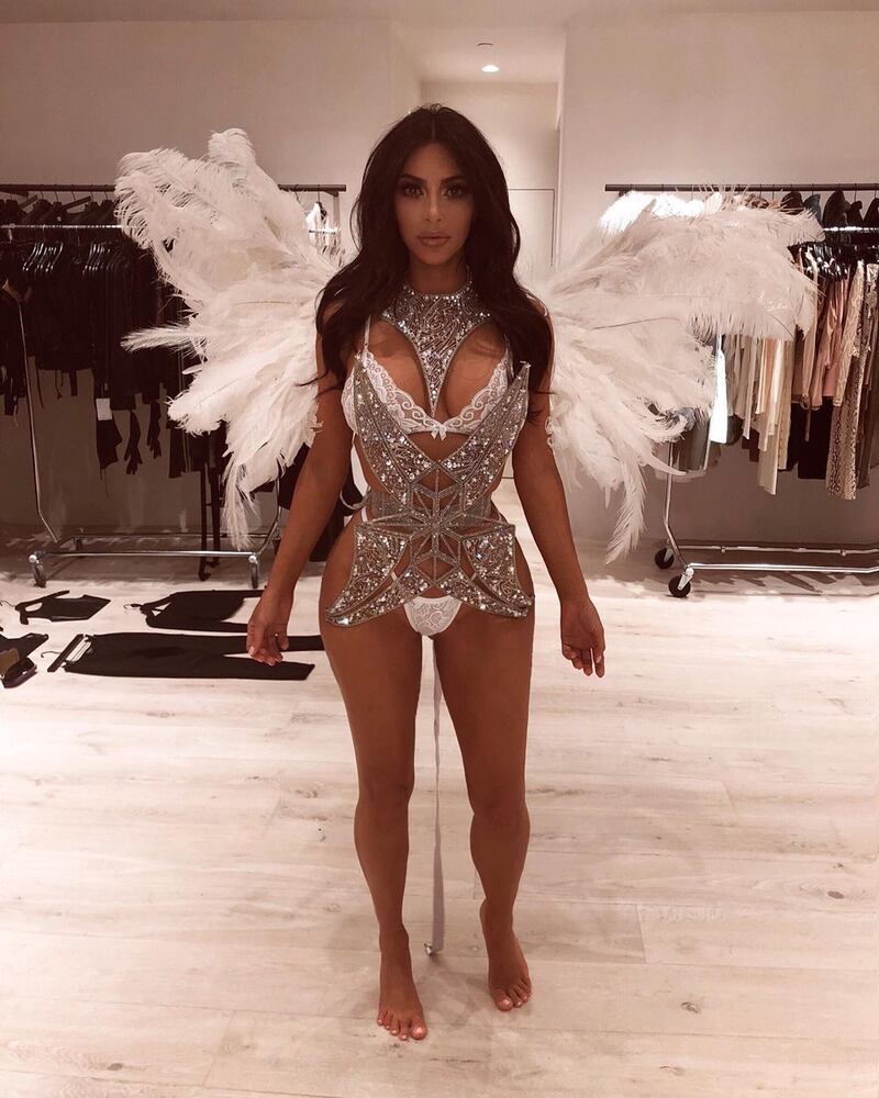 Kim Kardashian mozzafiato su Instagram: foto 5