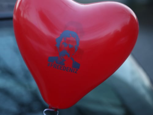 Turchia, il giornalista Yucel rilasciato dopo un anno