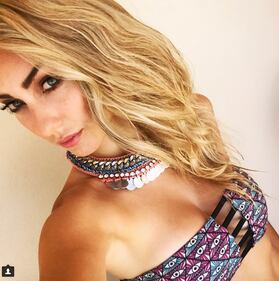 Cristel Carrisi, sexy figlia d'arte 19