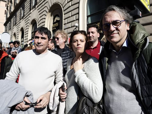 È subito show: Avs e sinistra pronte a dichiarare guerra ai tedeschi