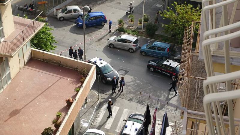 Rapina a portavalori: i carabinieri sul posto  3