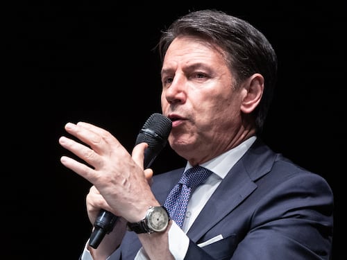 Audizione Covid, il leader M5s getta la spugna