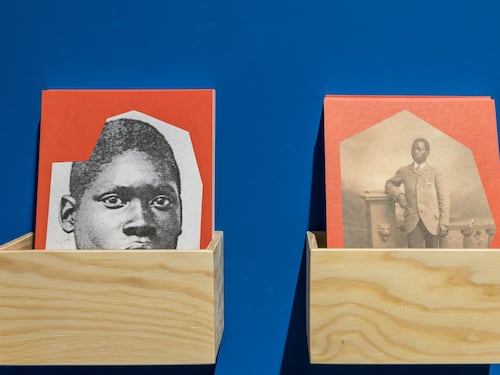 Lezioni di apartheid: mostra sul colonialismo vietata ai bianchi